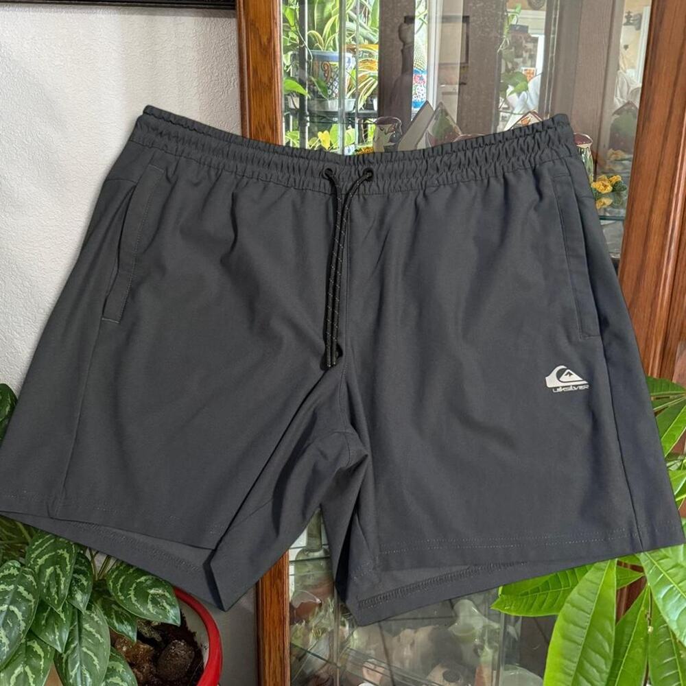 Mens quiksilver black athletic shorts